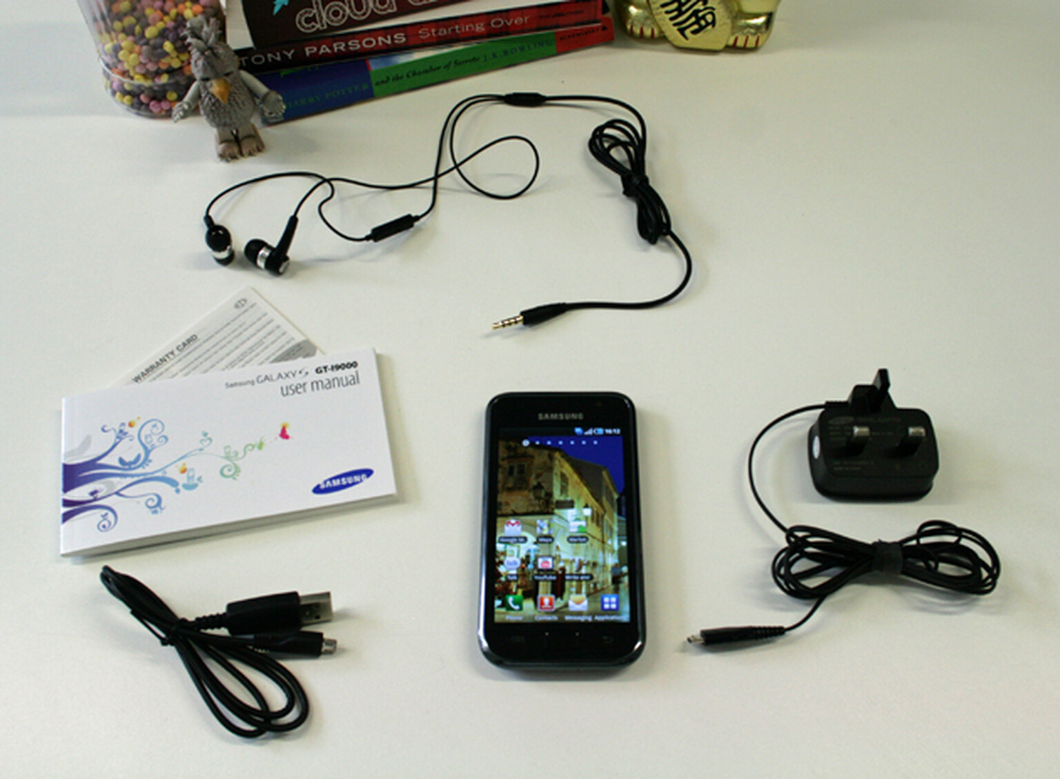 Samsung Galaxy S: What's in the box?