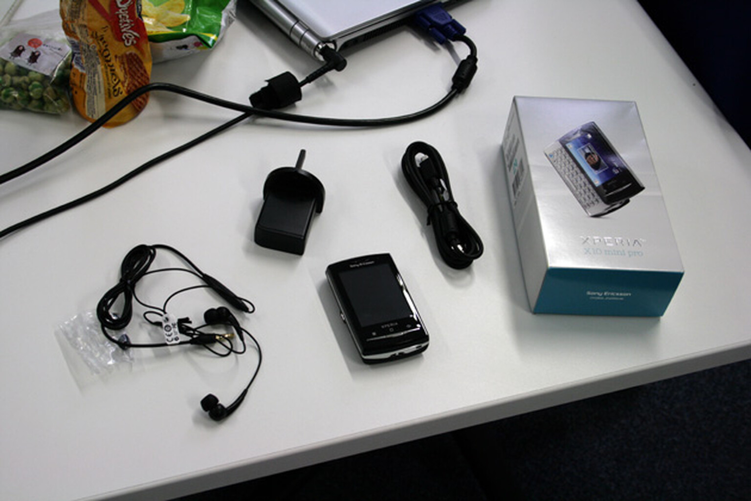 Sony Ericsson X10 Mini Pro: What's in the box?