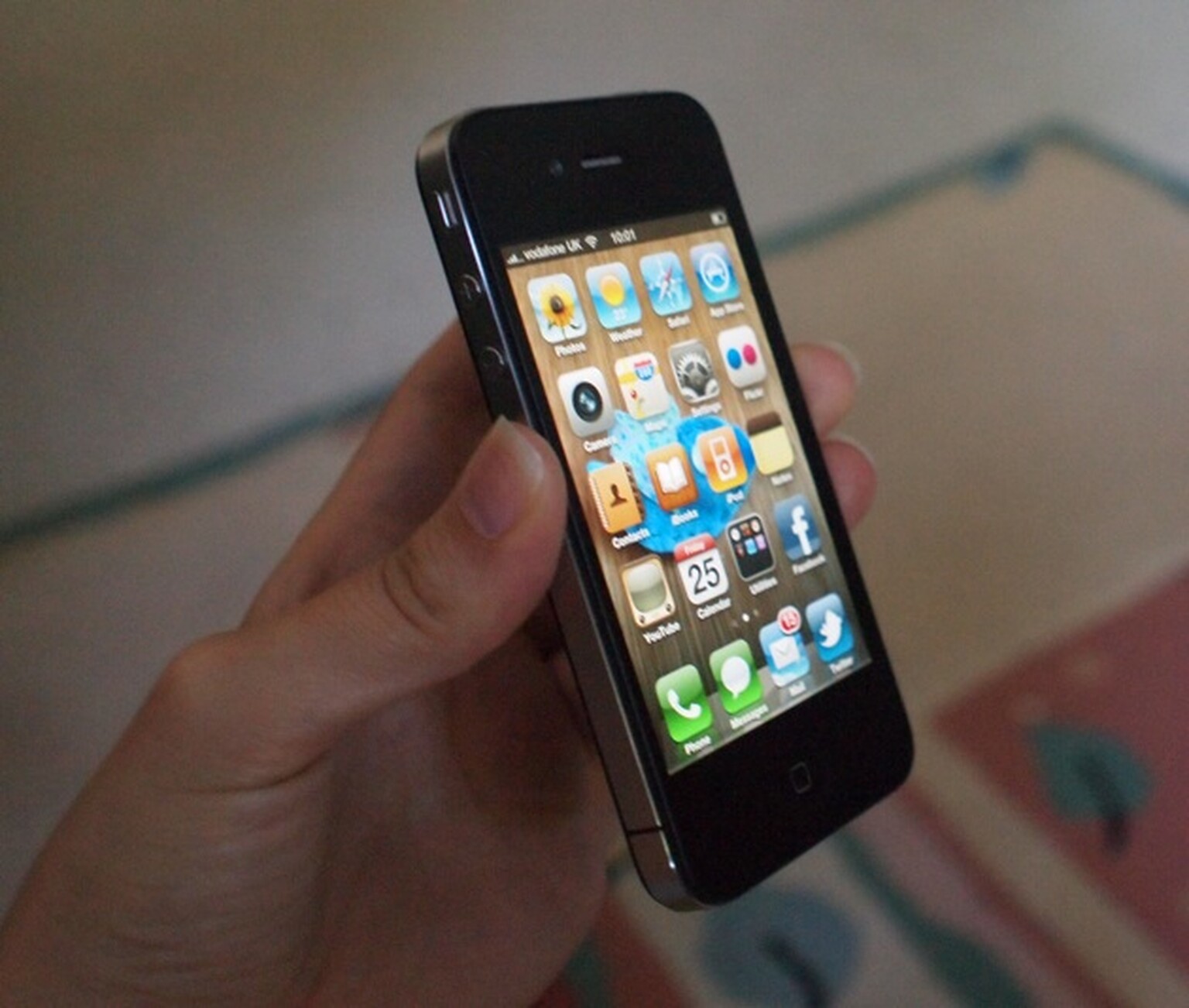 Having iPhone 4 reception issues? You're holding it wrong