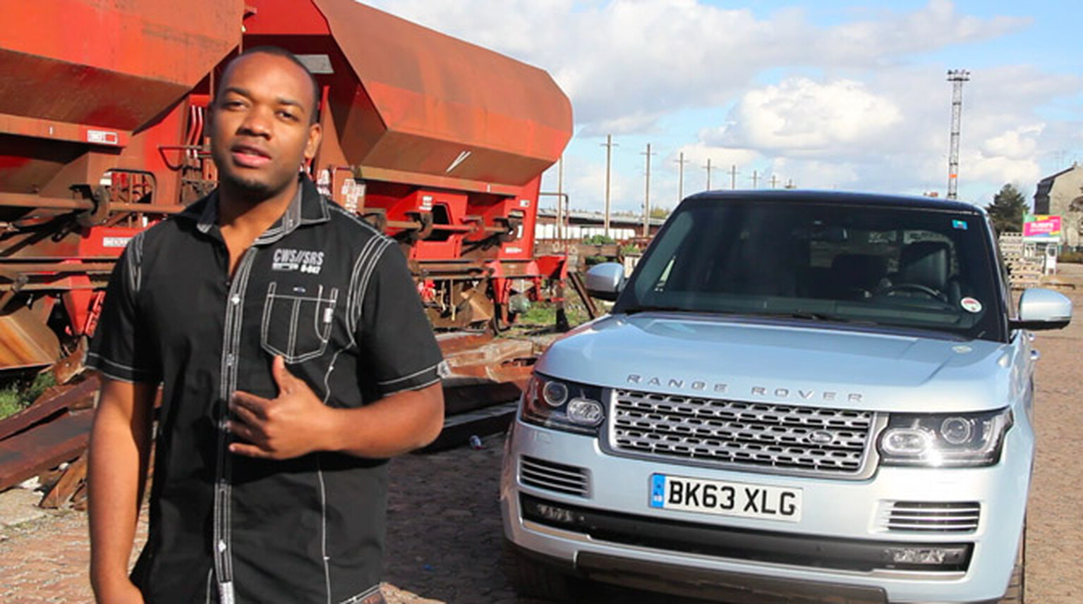 Range Rover Hybrid review video and off-road test