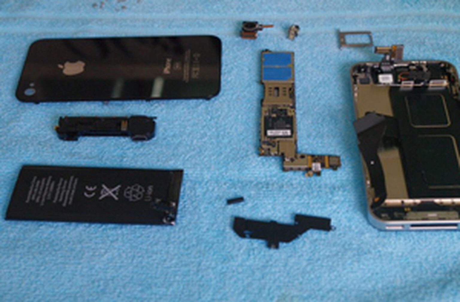 More possible iPhone 4G photos surface (update: video)