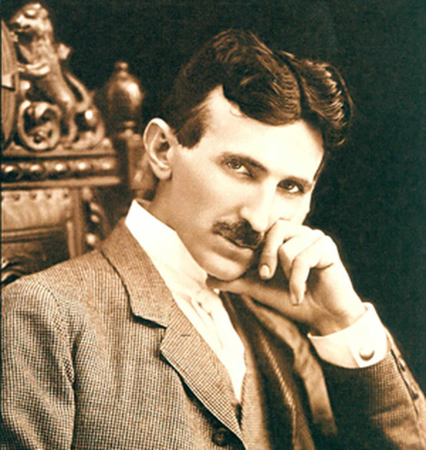 Nikola Tesla predicted mobile phones in 1909