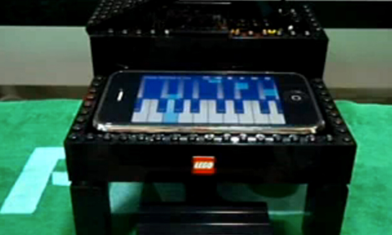 Lego iPhone piano is a miniature marvel