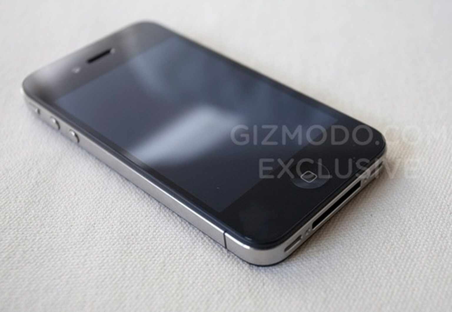 iPhone 4G (aka HD) hands-on pictures and video