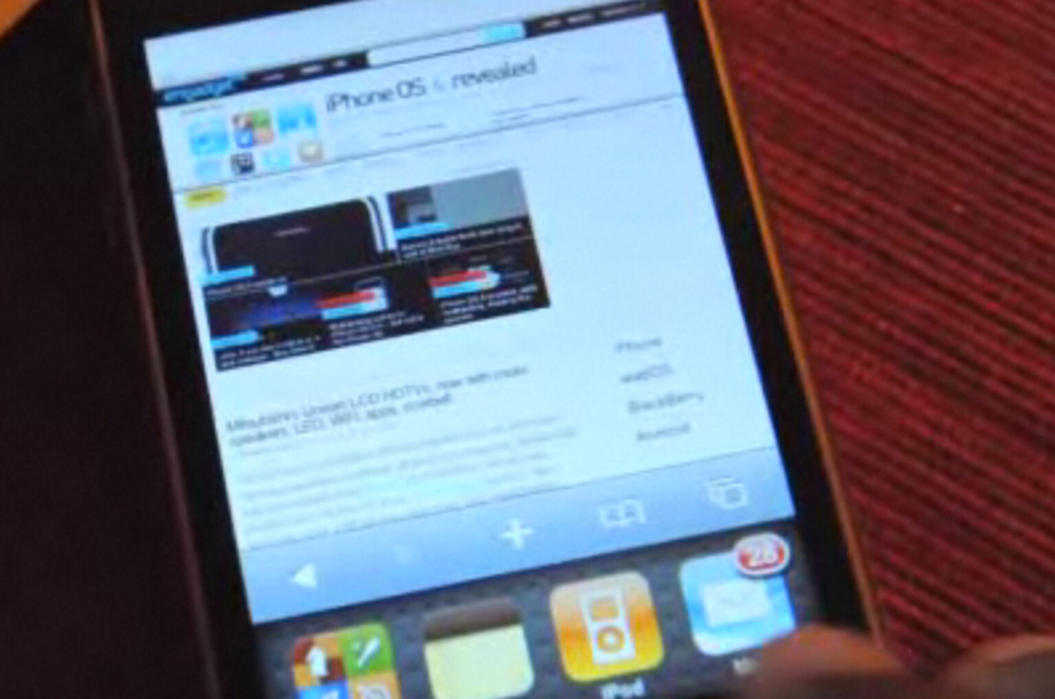 It's alive: Engadget iPhone OS 4.0 hands-on video