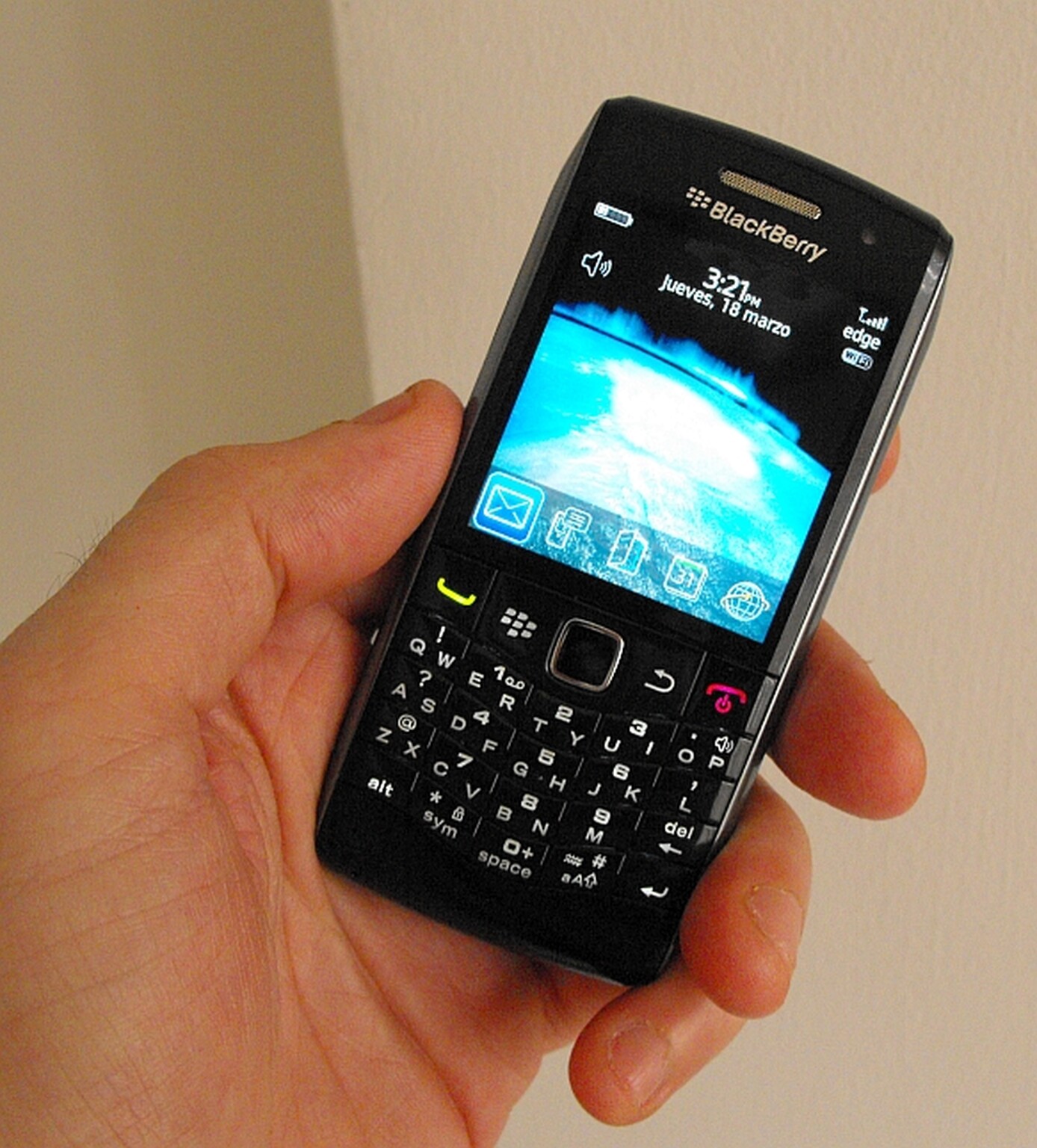 BlackBerry Pearl 9100: SureType resurfaces