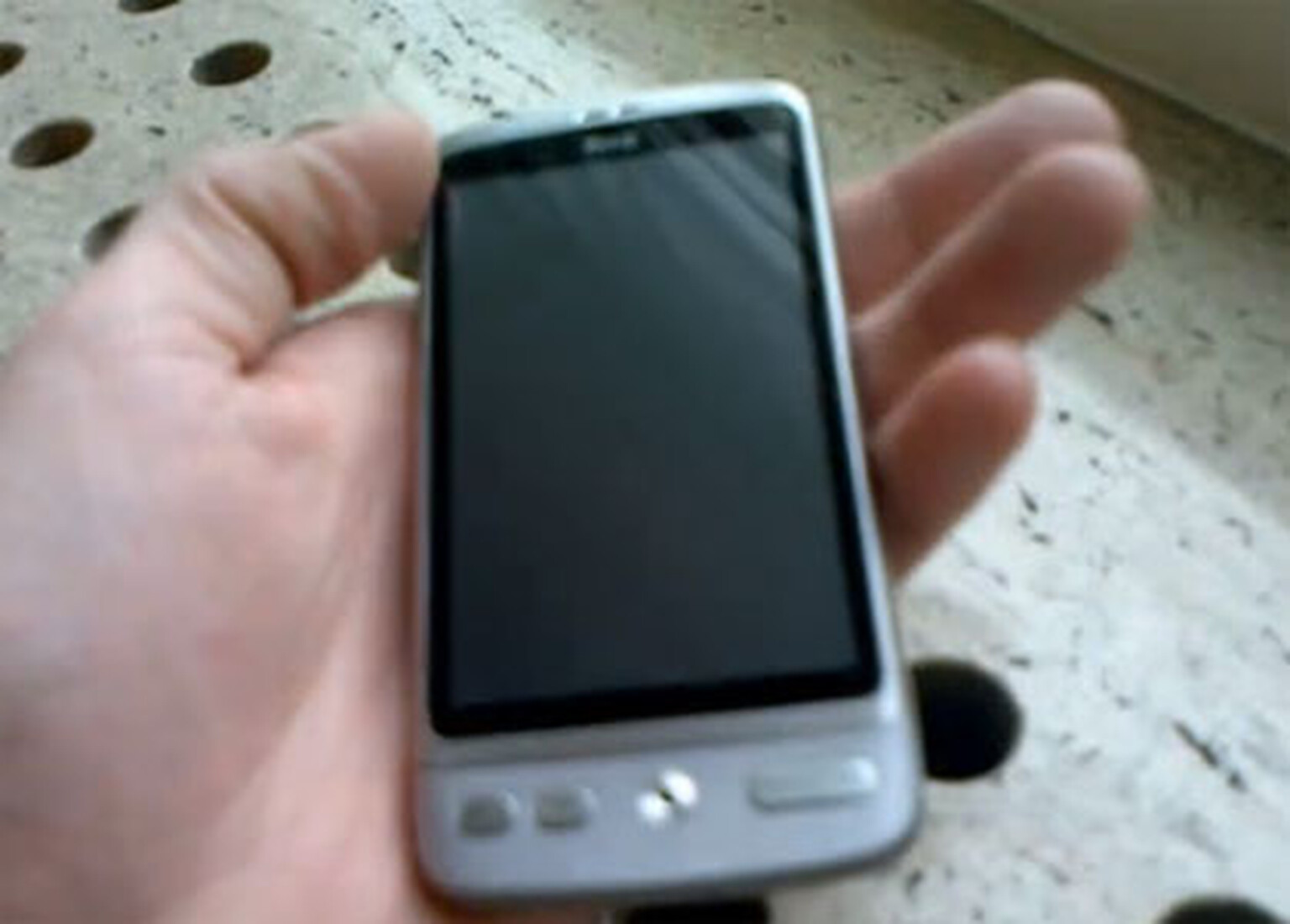 HTC Desire spotted in a silver, still not as cool as the Legend