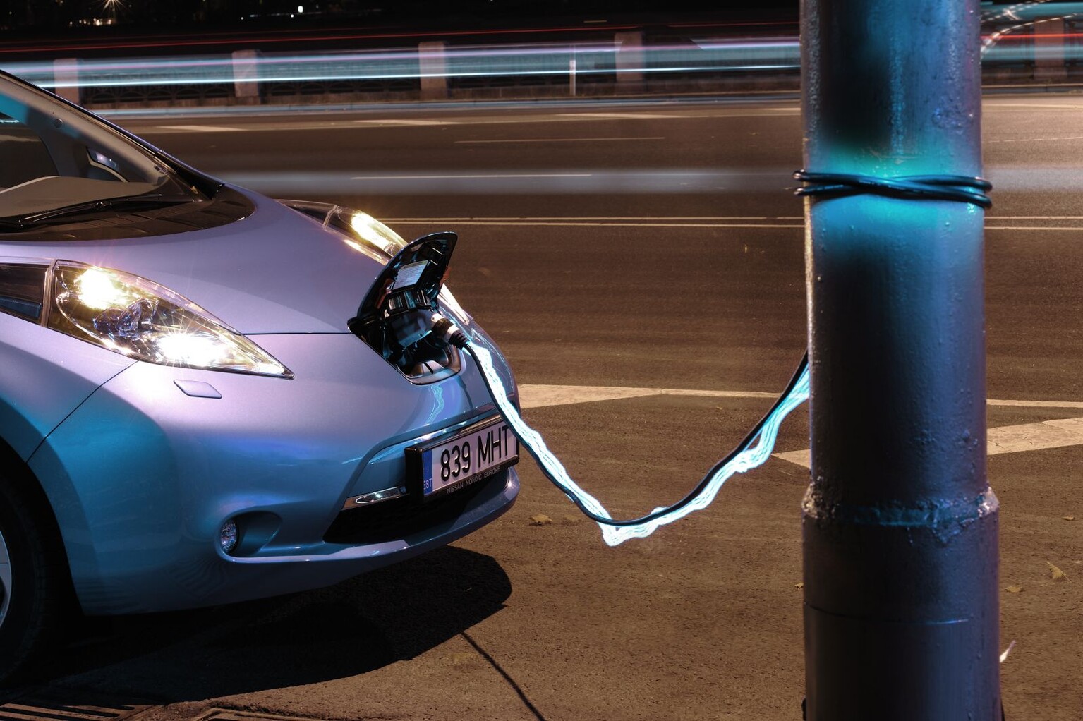 Motorists still don't give a damn about electric cars