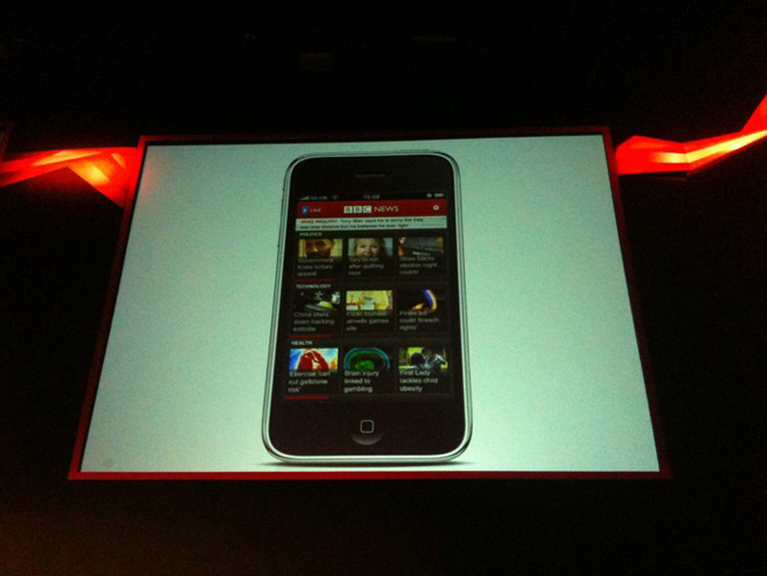 BBC launches iPhone apps for news and sport
