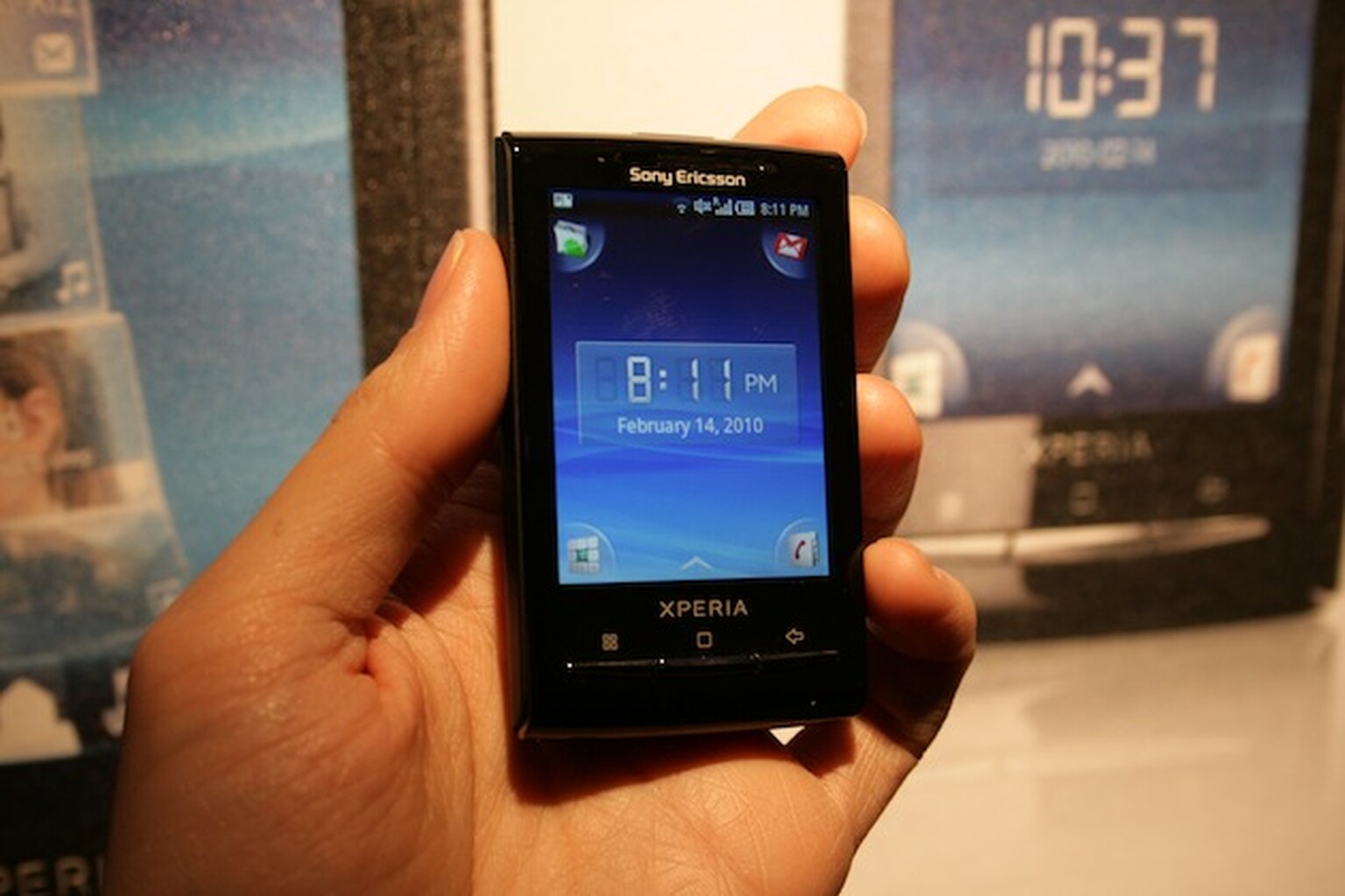 Sony Ericsson X10 mini and X10 mini pro: Tiny Android phones