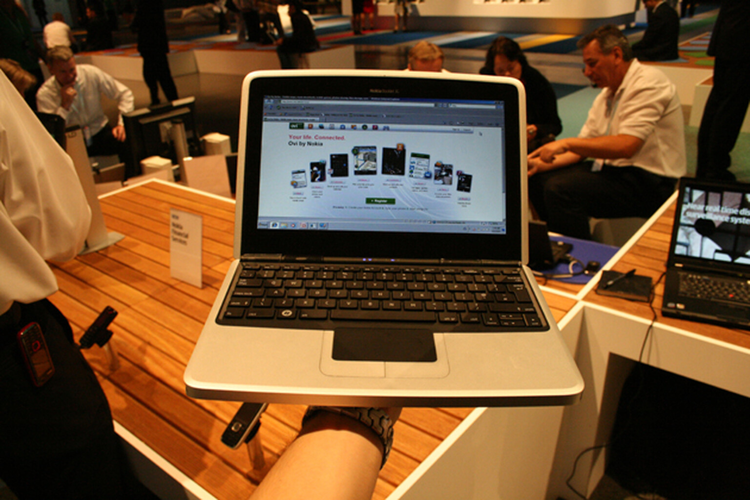 Nokia Booklet 3G hands-on