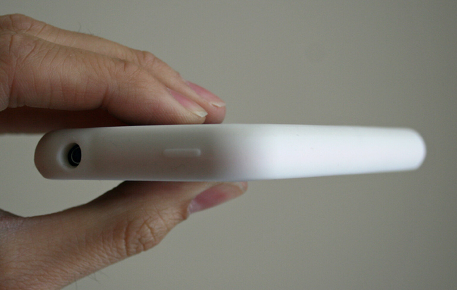 Tech21 iBand: Serious impact protection (proved on video)