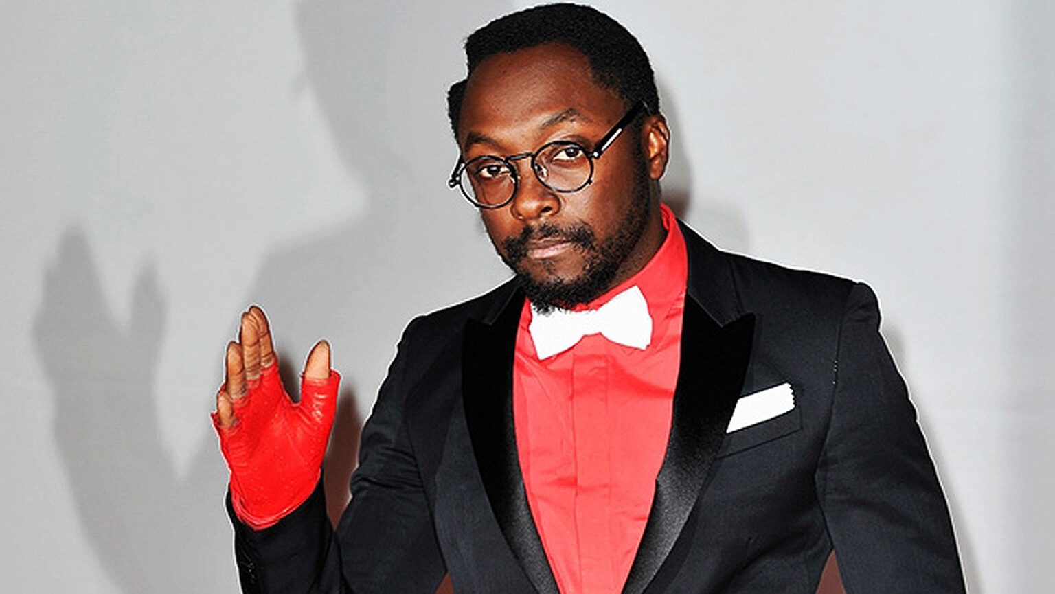 Will.I.Am launches Apple Smartwatch competitor