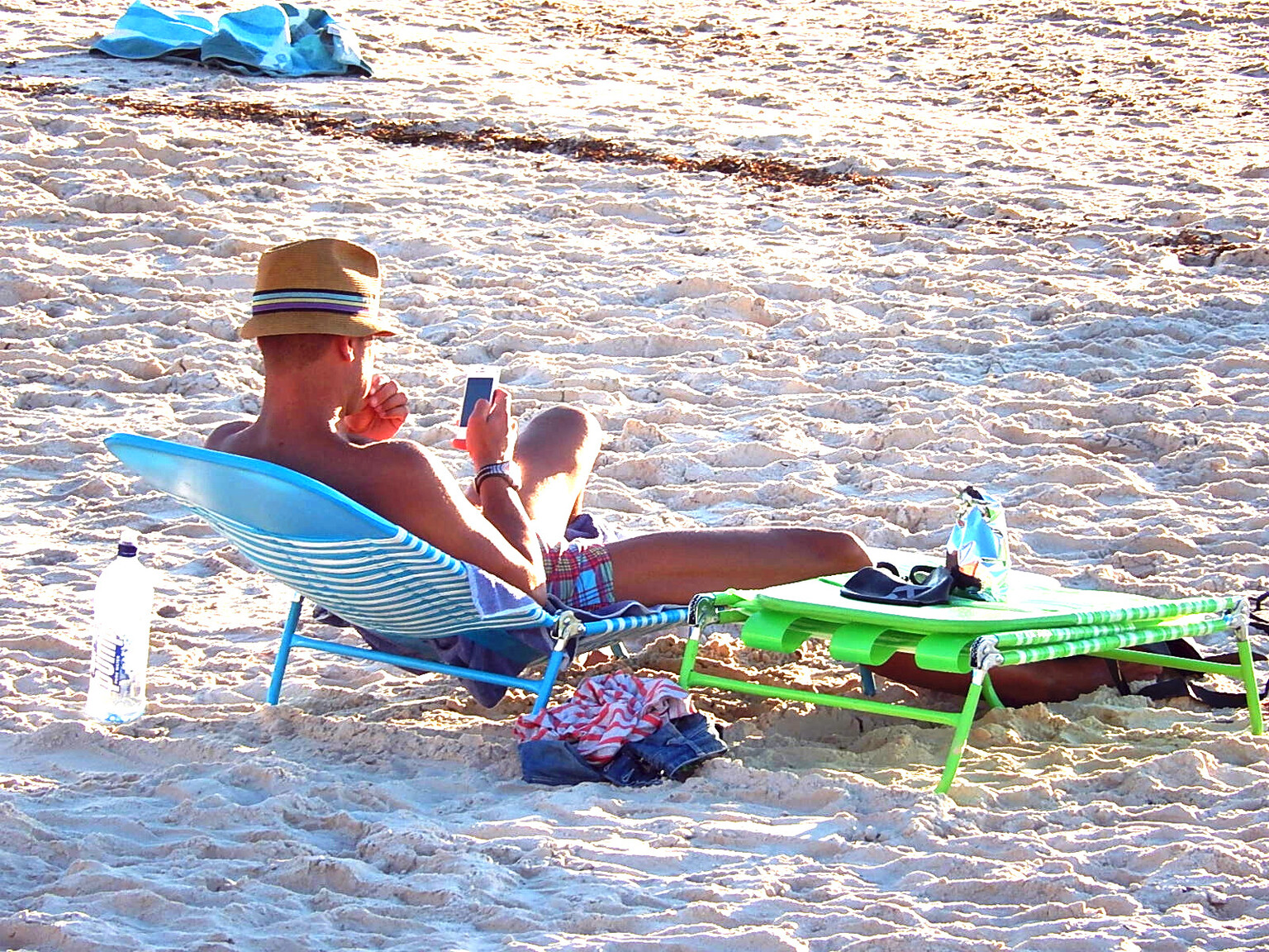 Brits would rather holiday with their phones than without