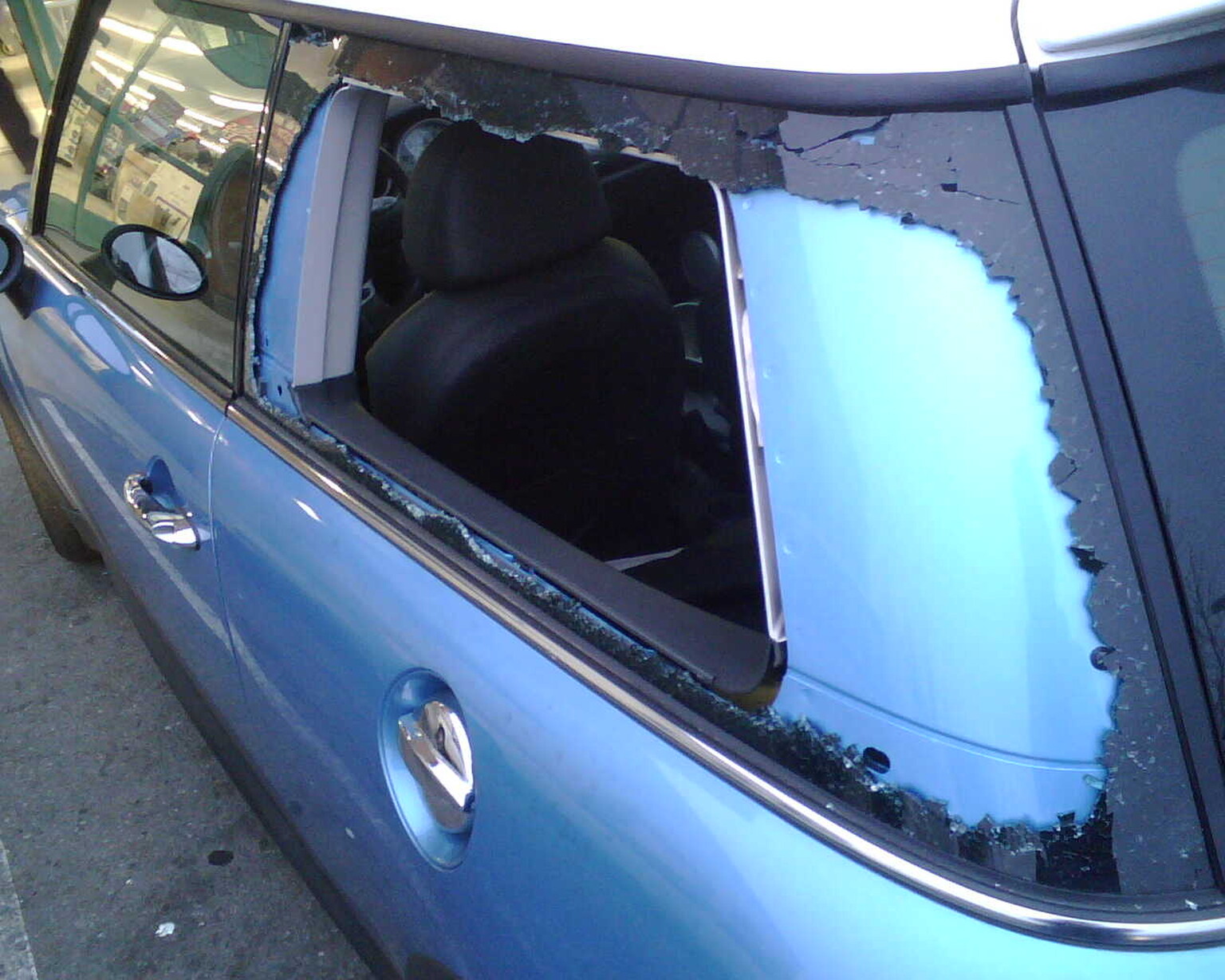 Sunrise Tracking lets you stop car thieves with a simple text message