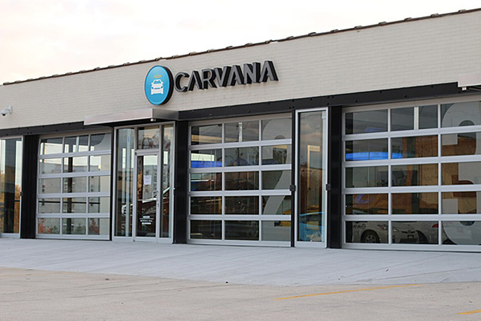 Carvana unveils used car 'vending machine'