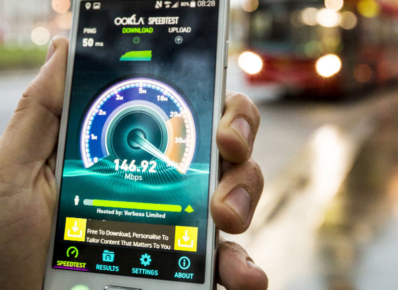EE’s LTE-A average speeds outstrip BT’s superfast FTTC headline rate