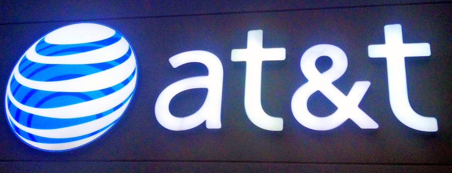US carrier tracking customers' smartphones
