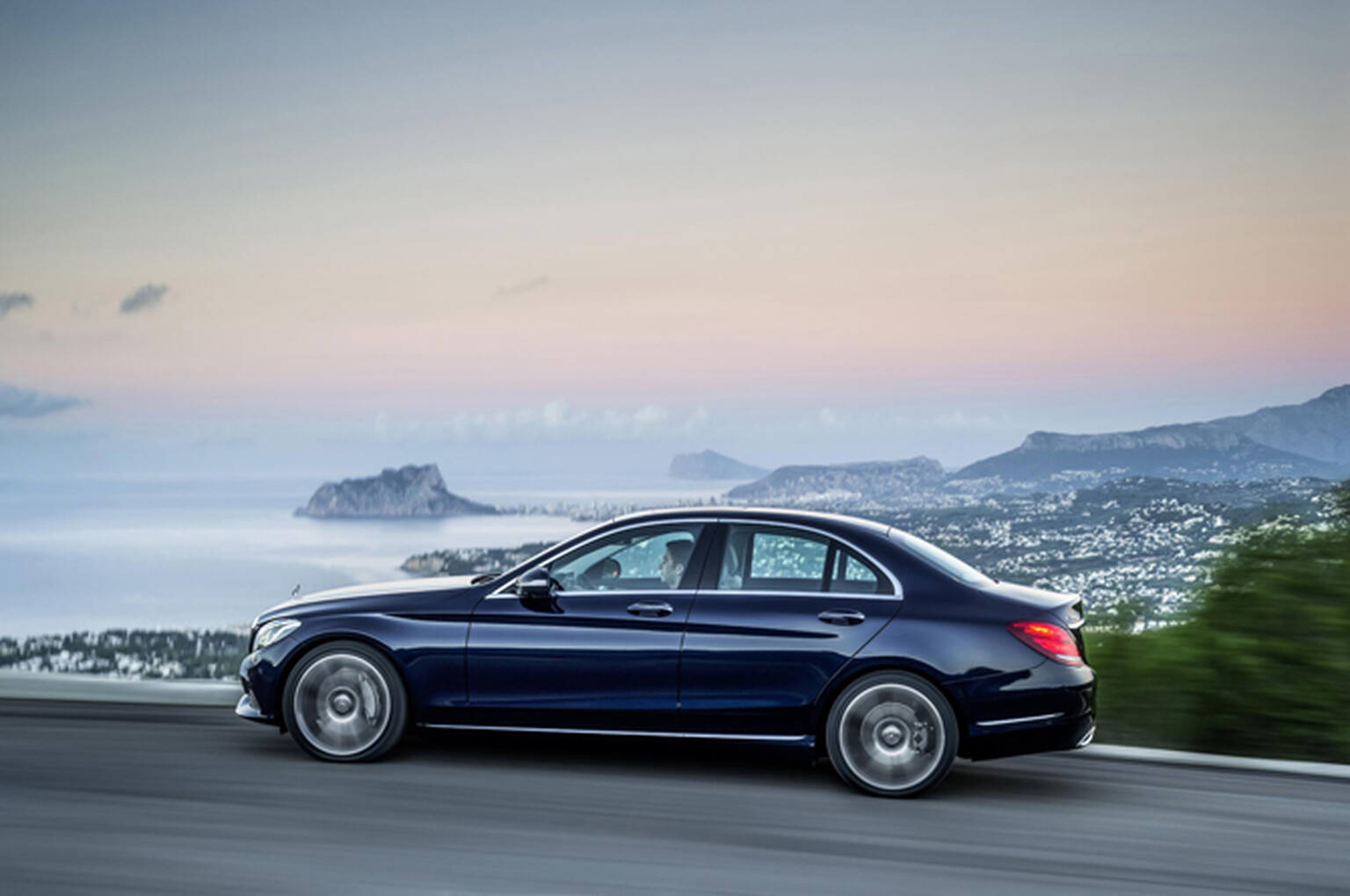 2014 Mercedes C-Class details and pictures revealed
