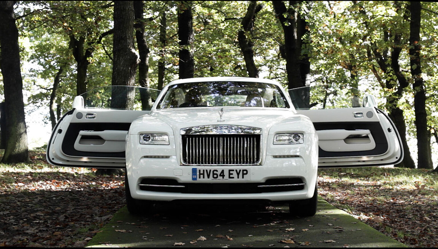 Rolls-Royce Wraith video review