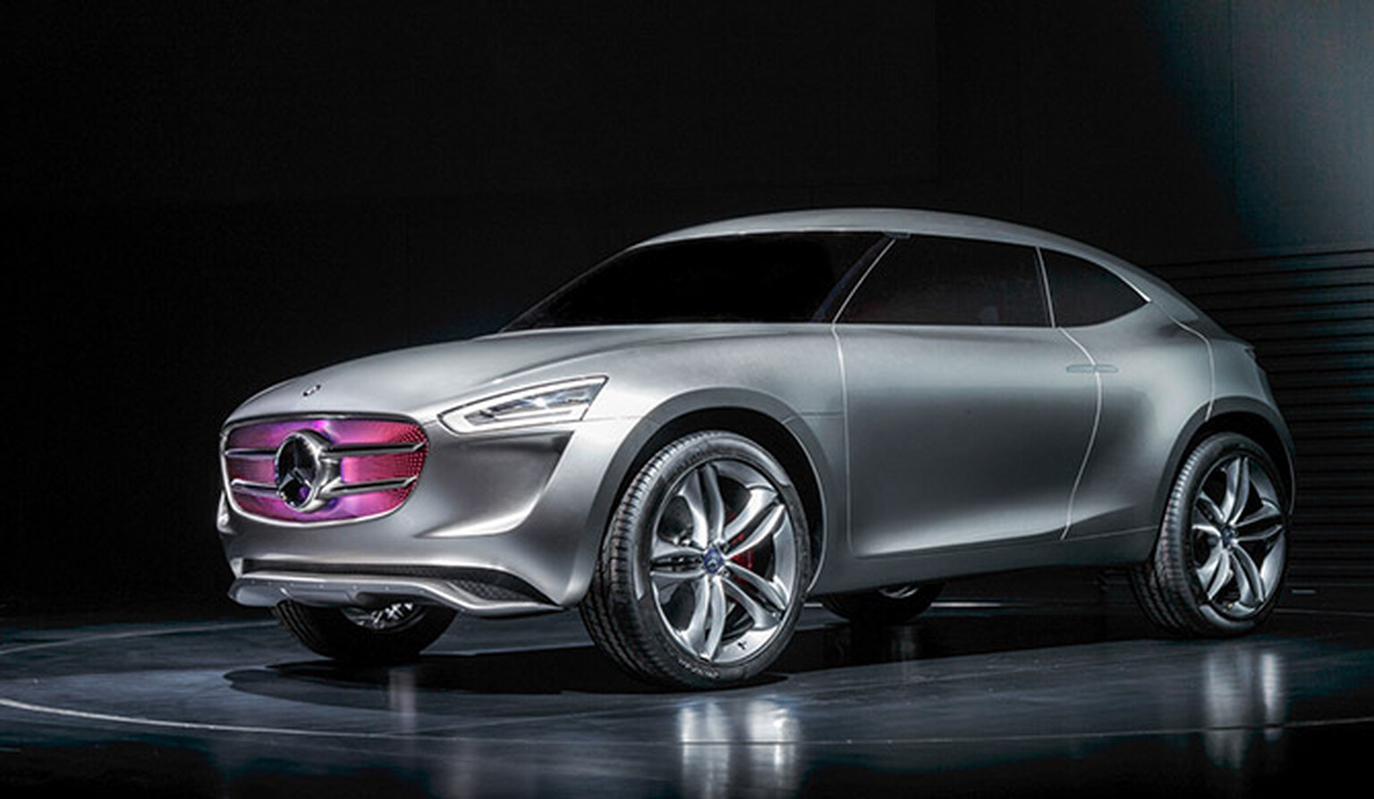 Mercedes Vision G-Code concept is a mobile solar panel