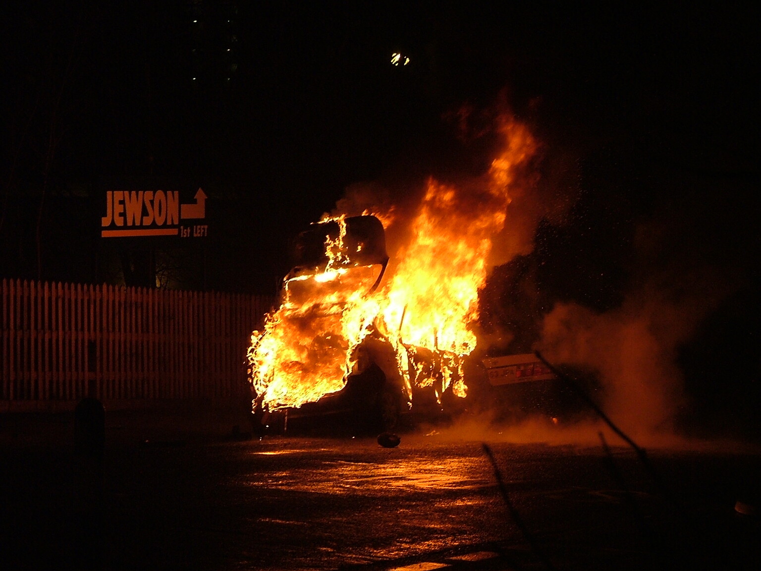 Arsonist petrol bombs cars, accidentally sets fire to own head