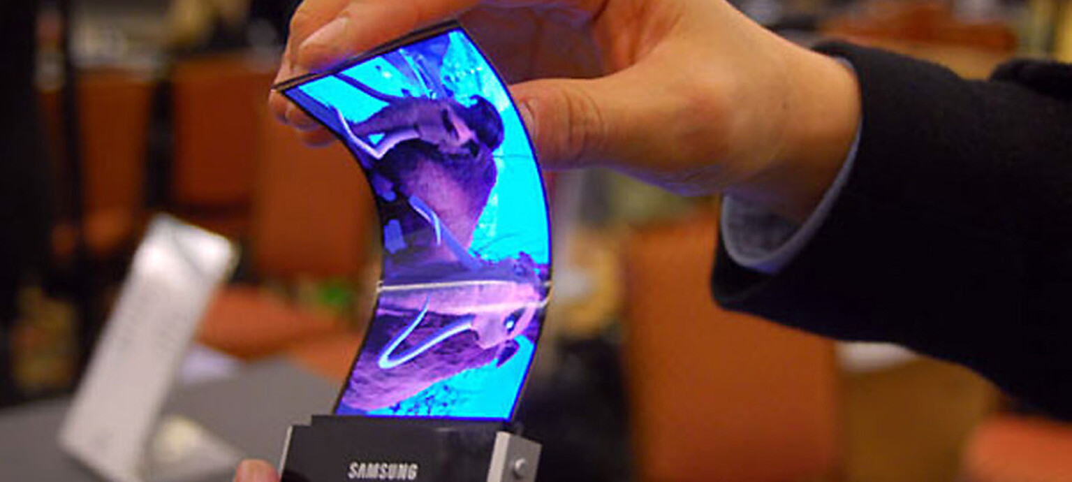 Samsung modernises flip-phones with bendable screens