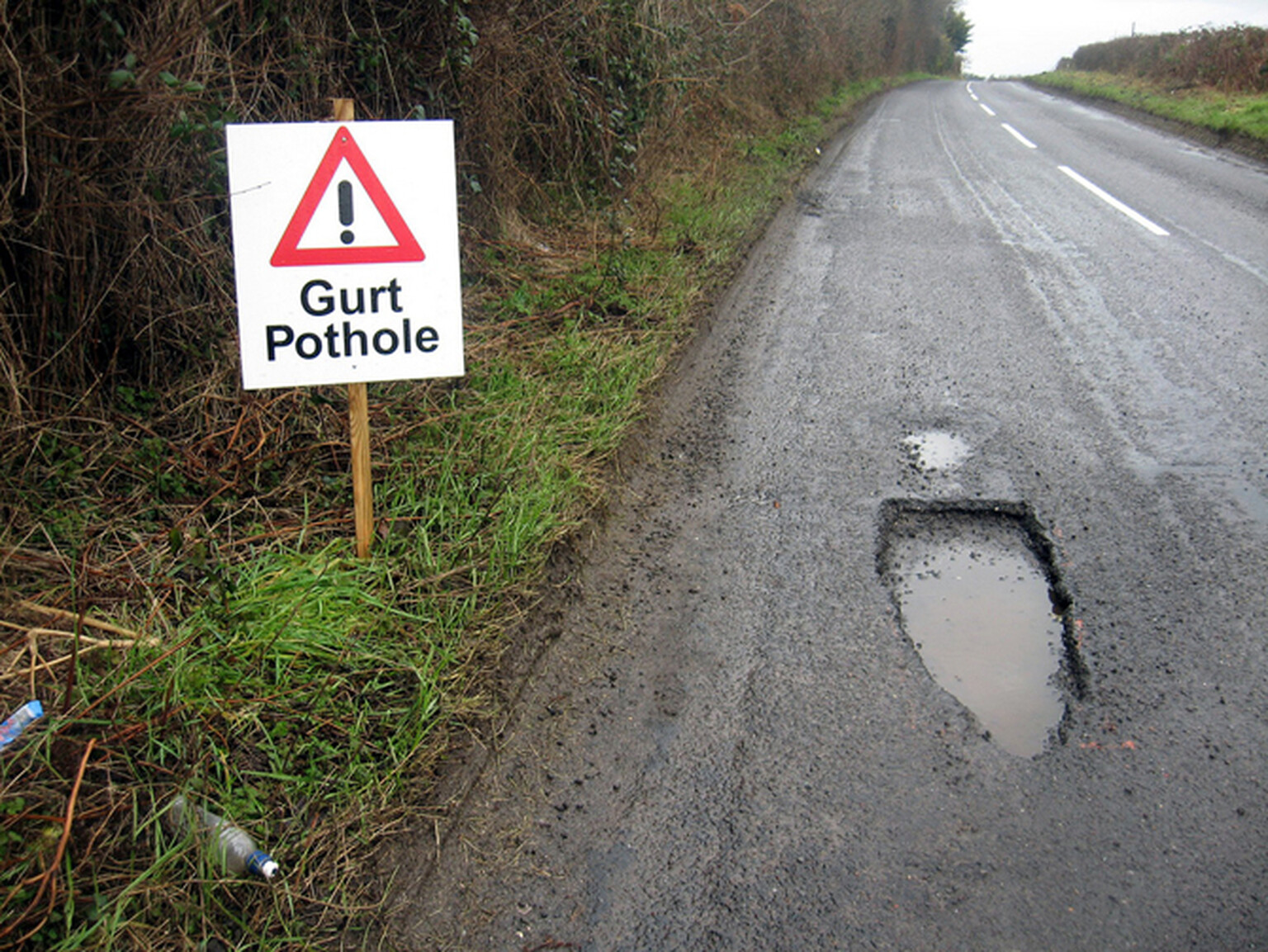 Government invests £30,000 into pothole finding app