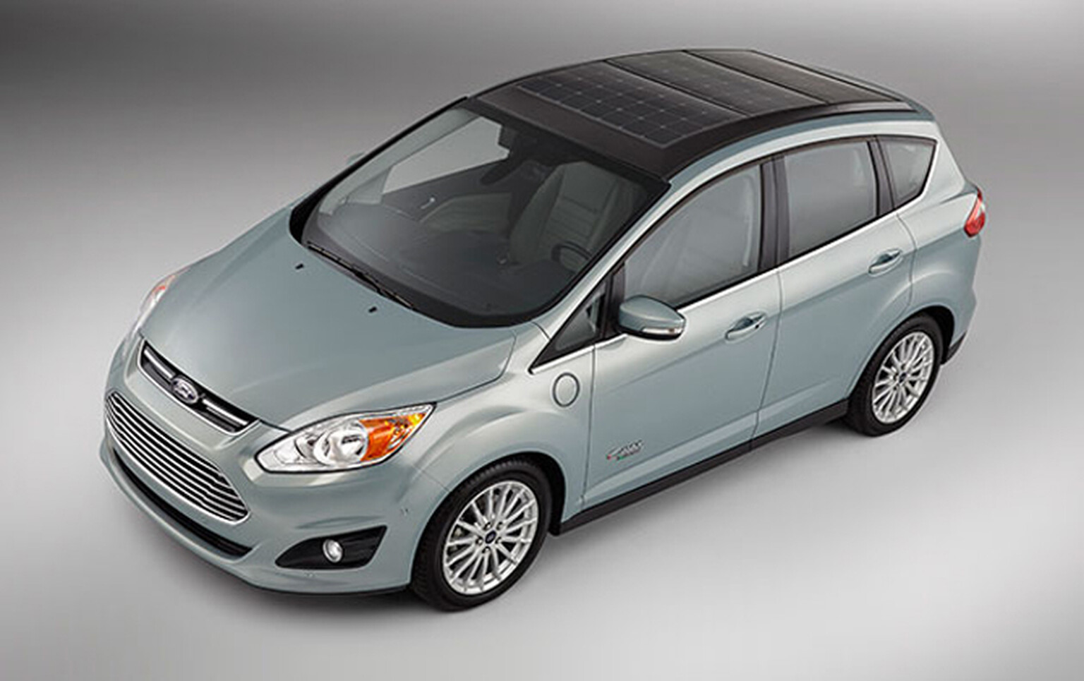 Solar-powered Ford C-Max concept lets you charge using the sun's rays