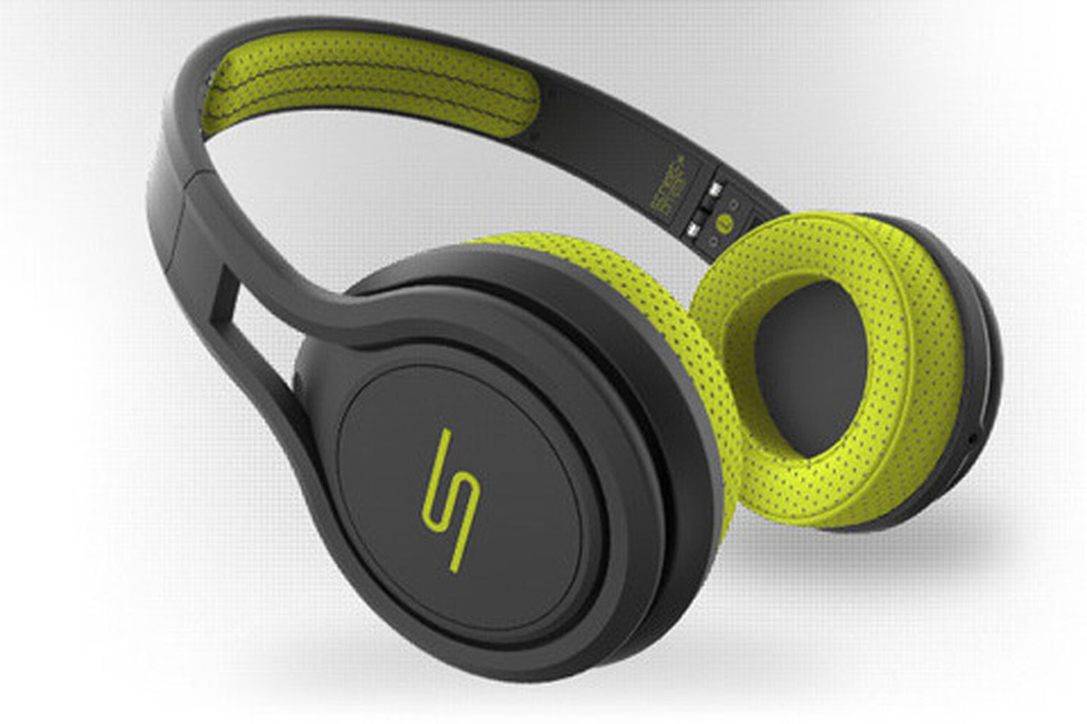 Recombu Christmas Wonderland day 15: Win a pair of SMS Audio Street by 50 Sport headphones
