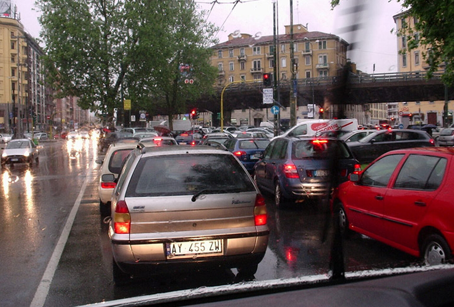 Motorists being paid to leave their cars at home