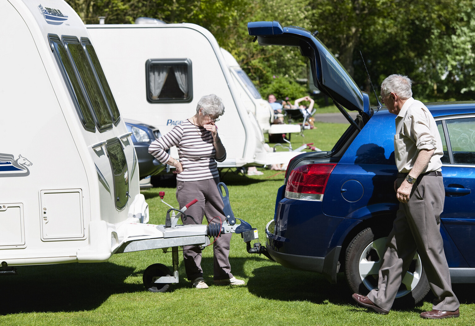 Elderly couple 'trapped' in unlocked car for 13 hours