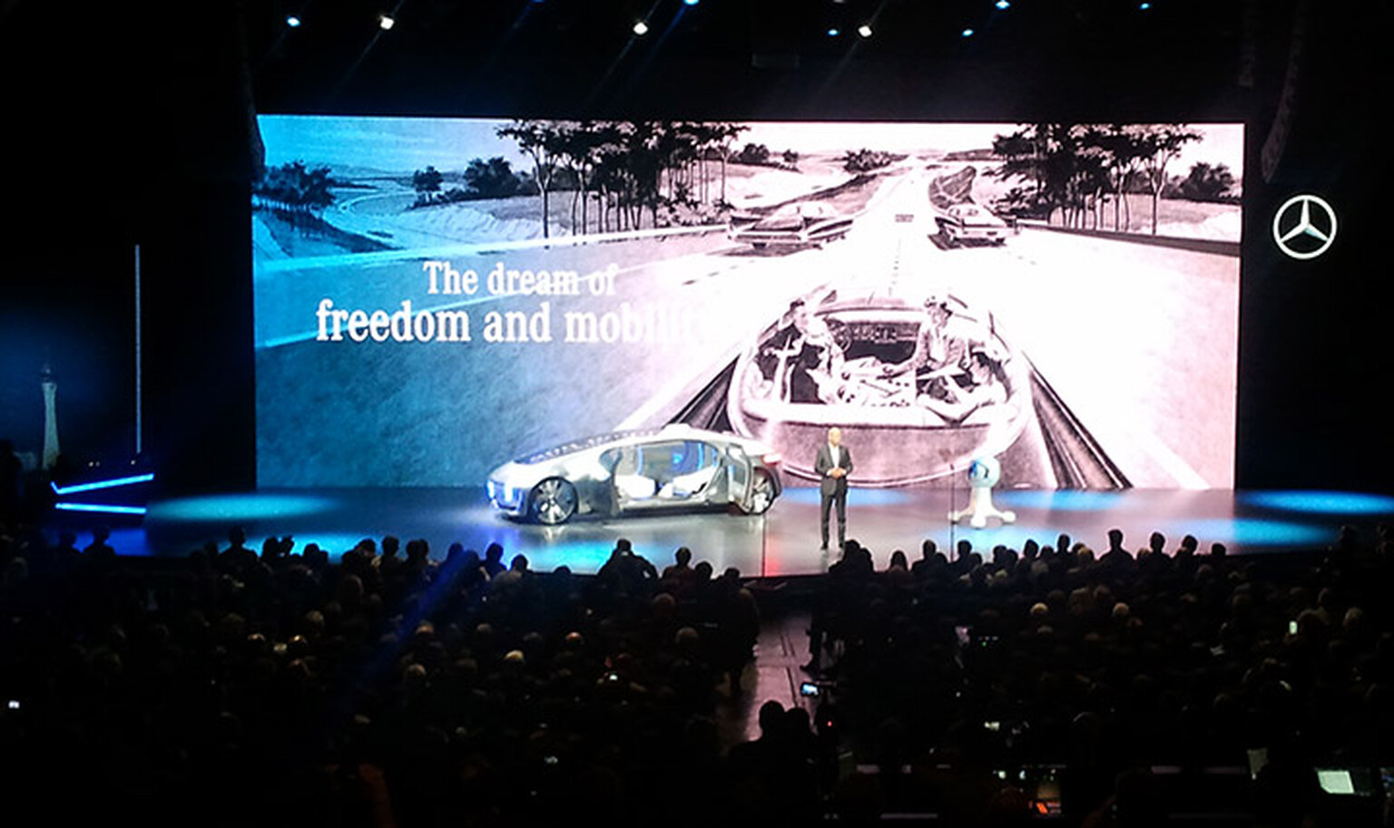 Mercedes F 015 concept is a futuristic horse and carriage