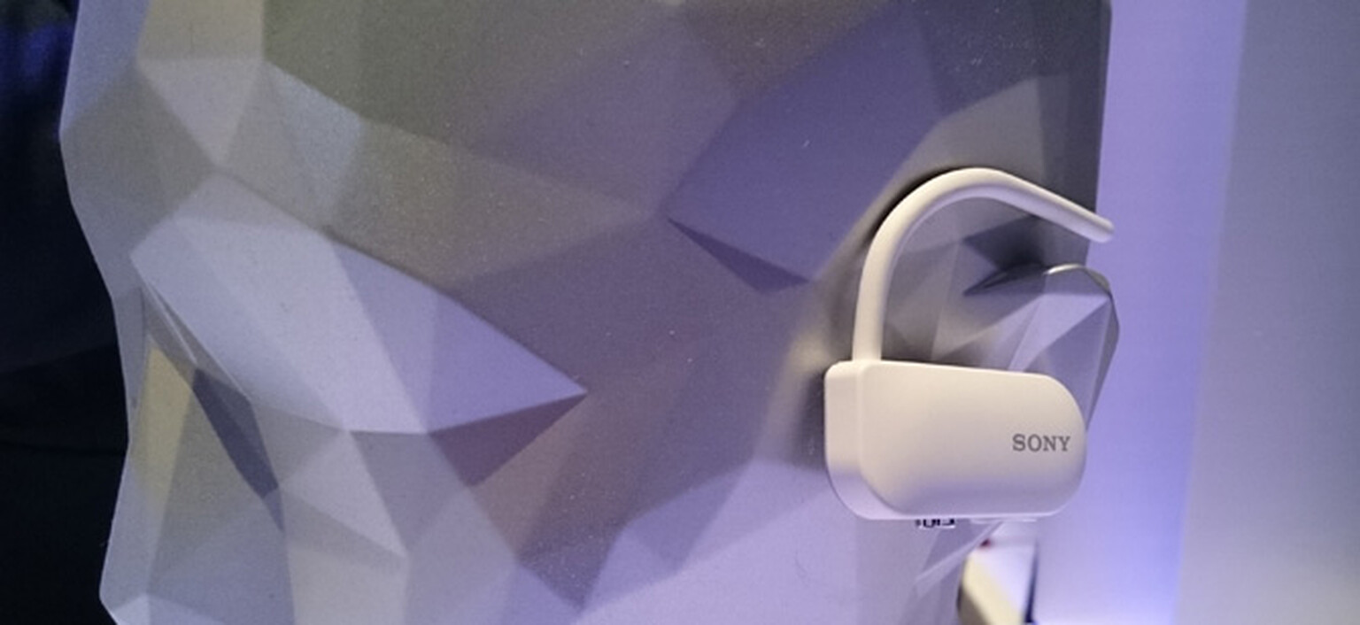 Sony's sleek new smartwatch and fitness buds launched at CES 2015
