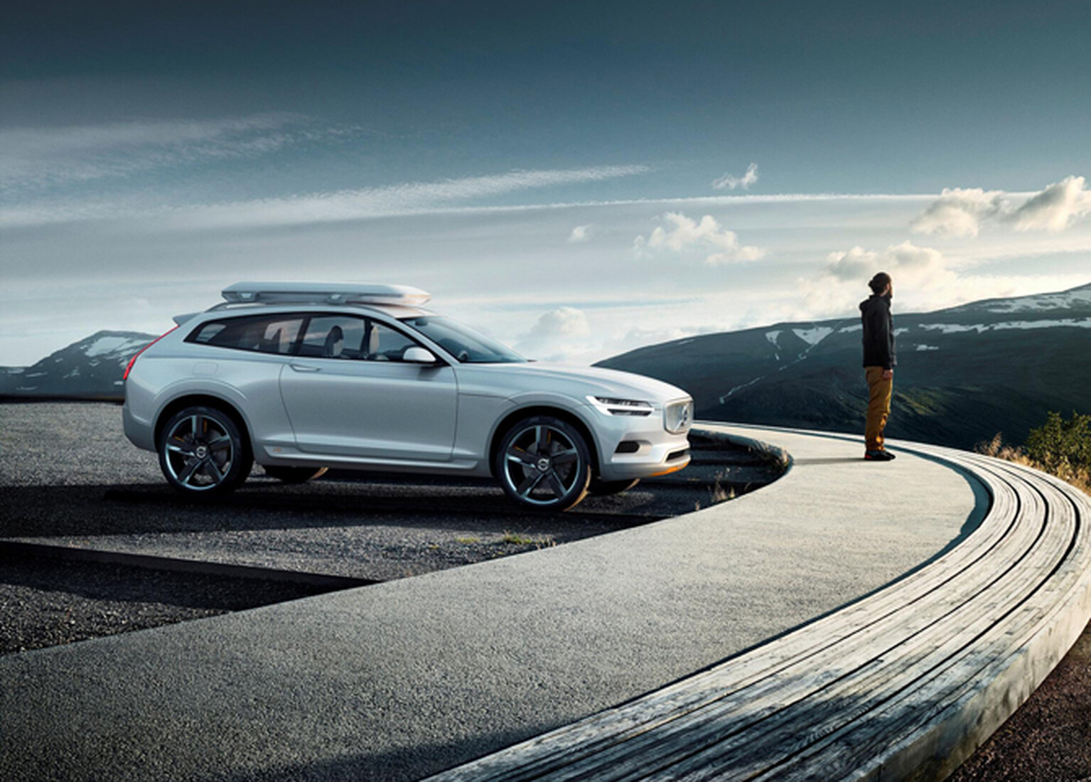 Volvo Concept XC Coupé hints at new XC90