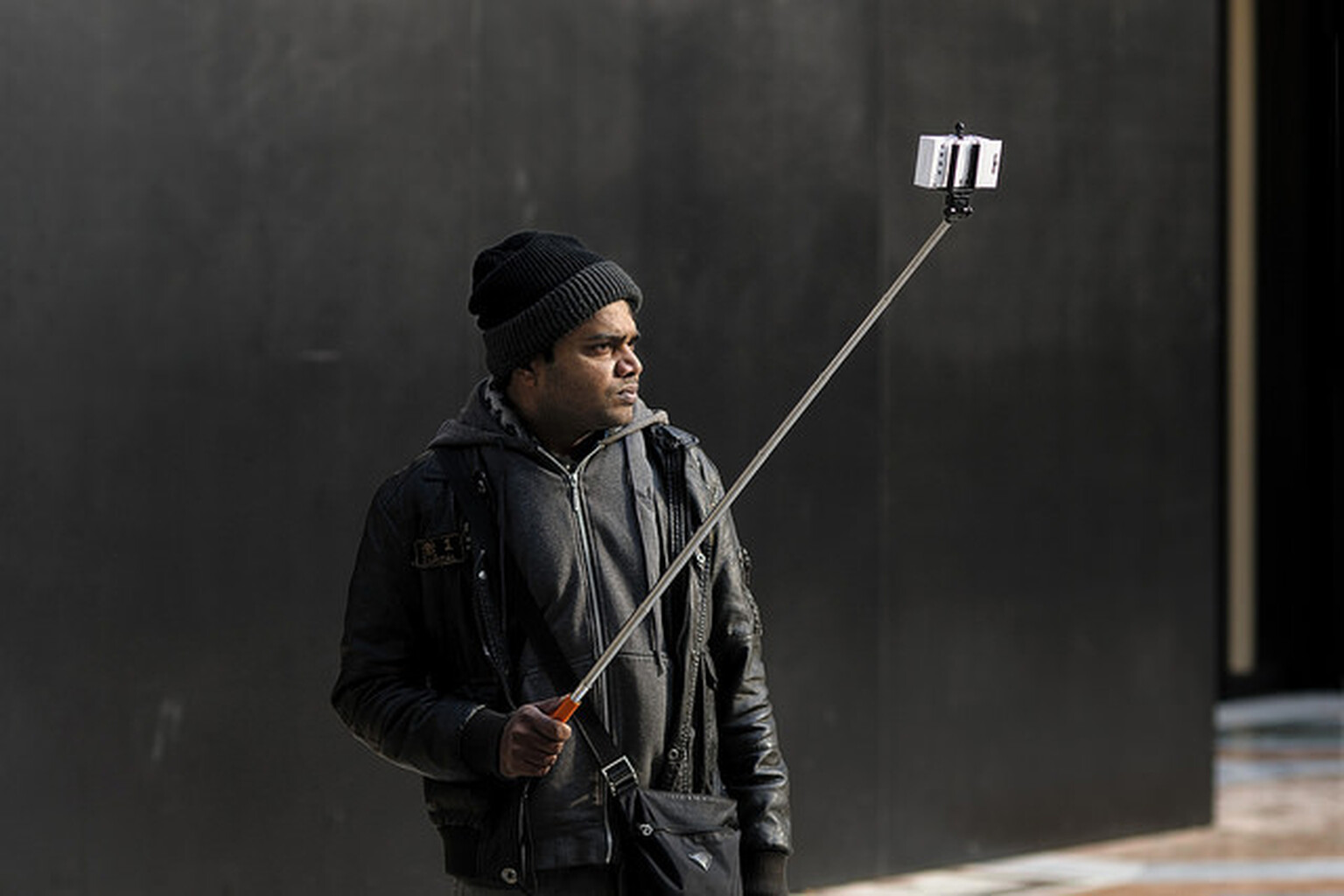 Premier League clubs begin banning selfie sticks