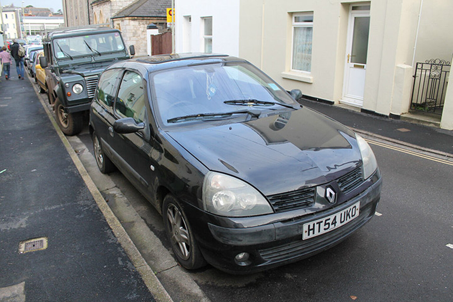 Teenage dad's honest Renault Clio eBay auction hits £7million