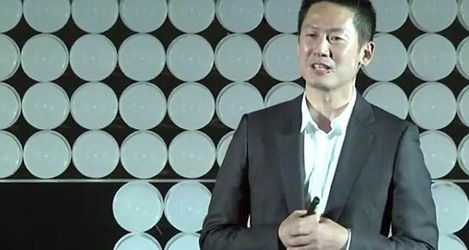 Samsung's got a secret weapon to sexify the Galaxy S6