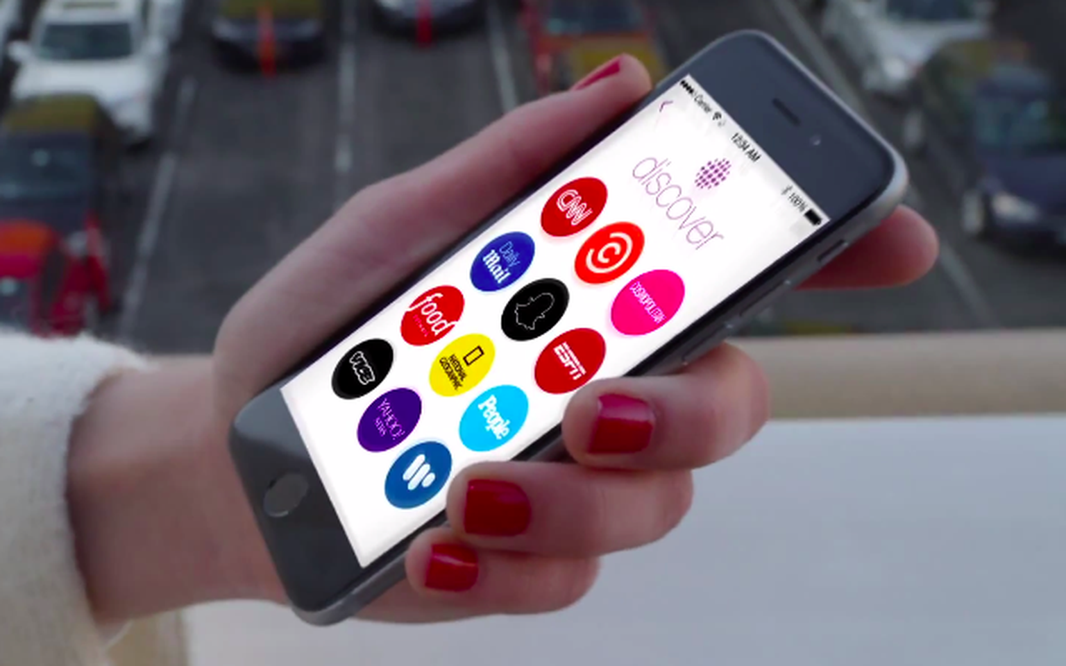 Snapchat Discover launches, brings current affairs to your phone