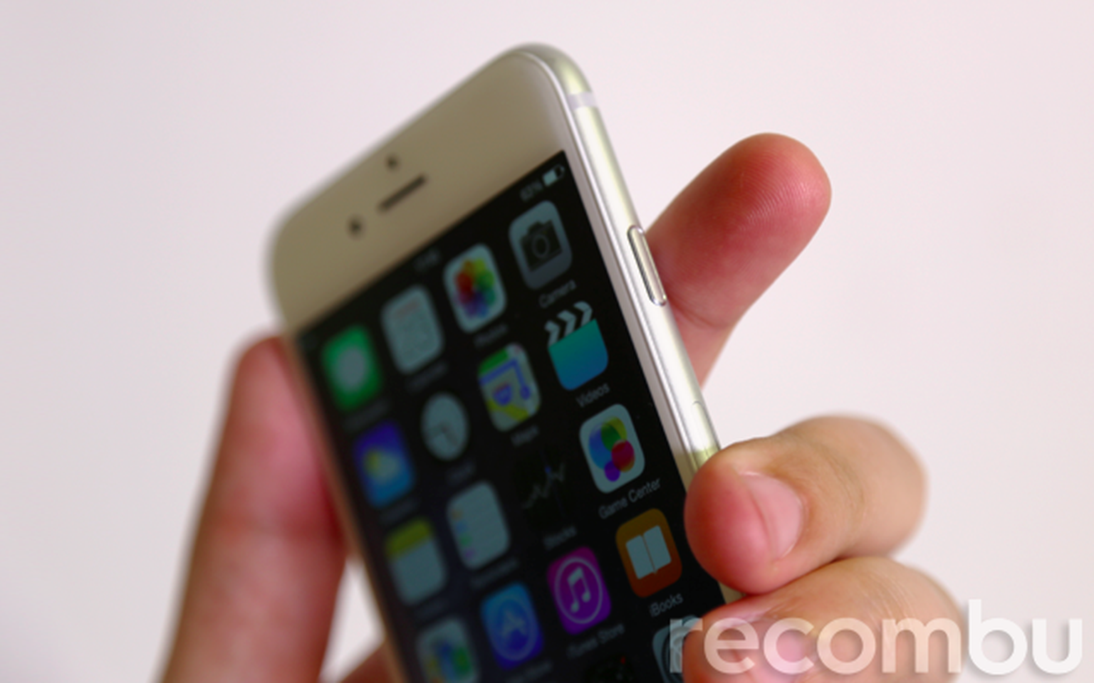 Apple profits soar despite higher-than-ever prices