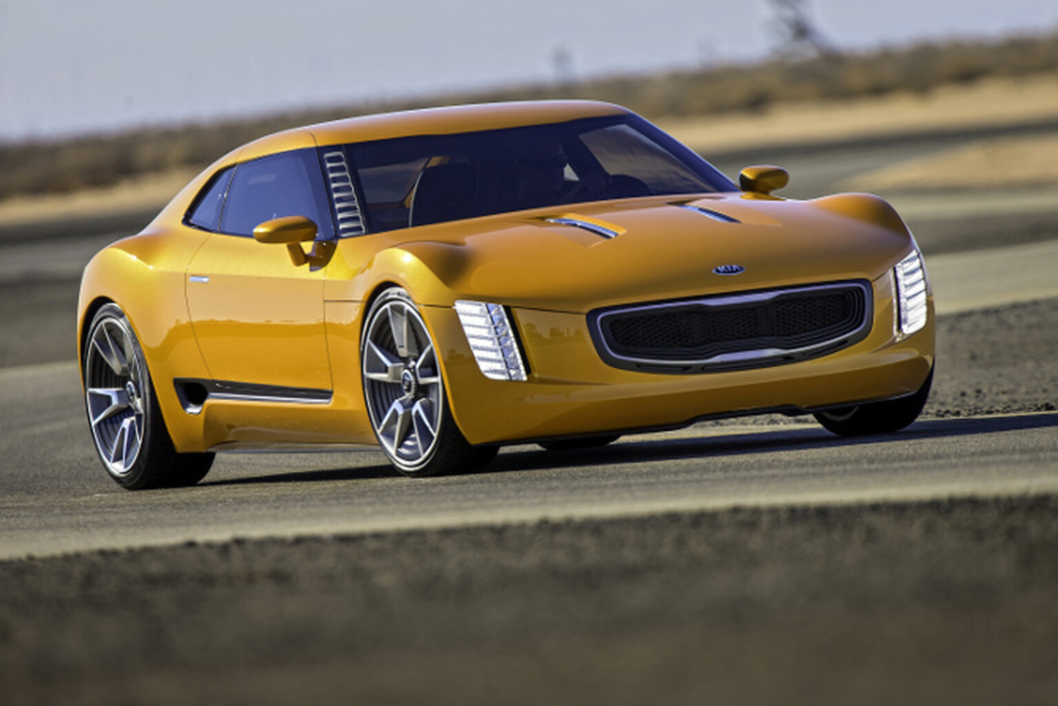 Kia gets sporty with GT4 Stinger concept