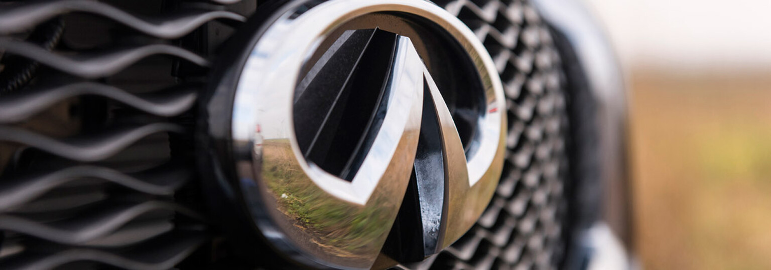 2015 Infiniti Q70 Hybrid review