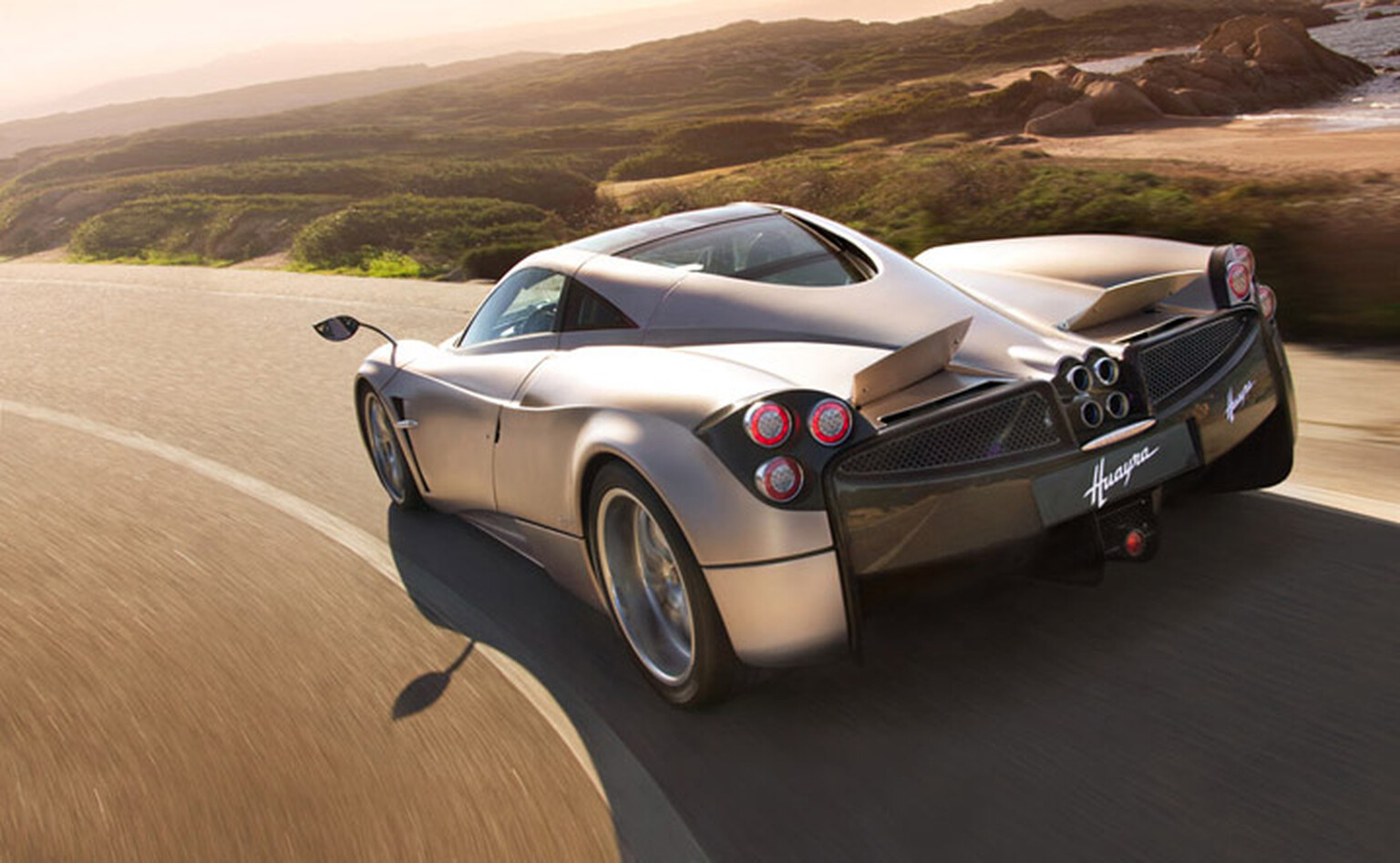 Pagani Huayra takes its top off for roadster edition