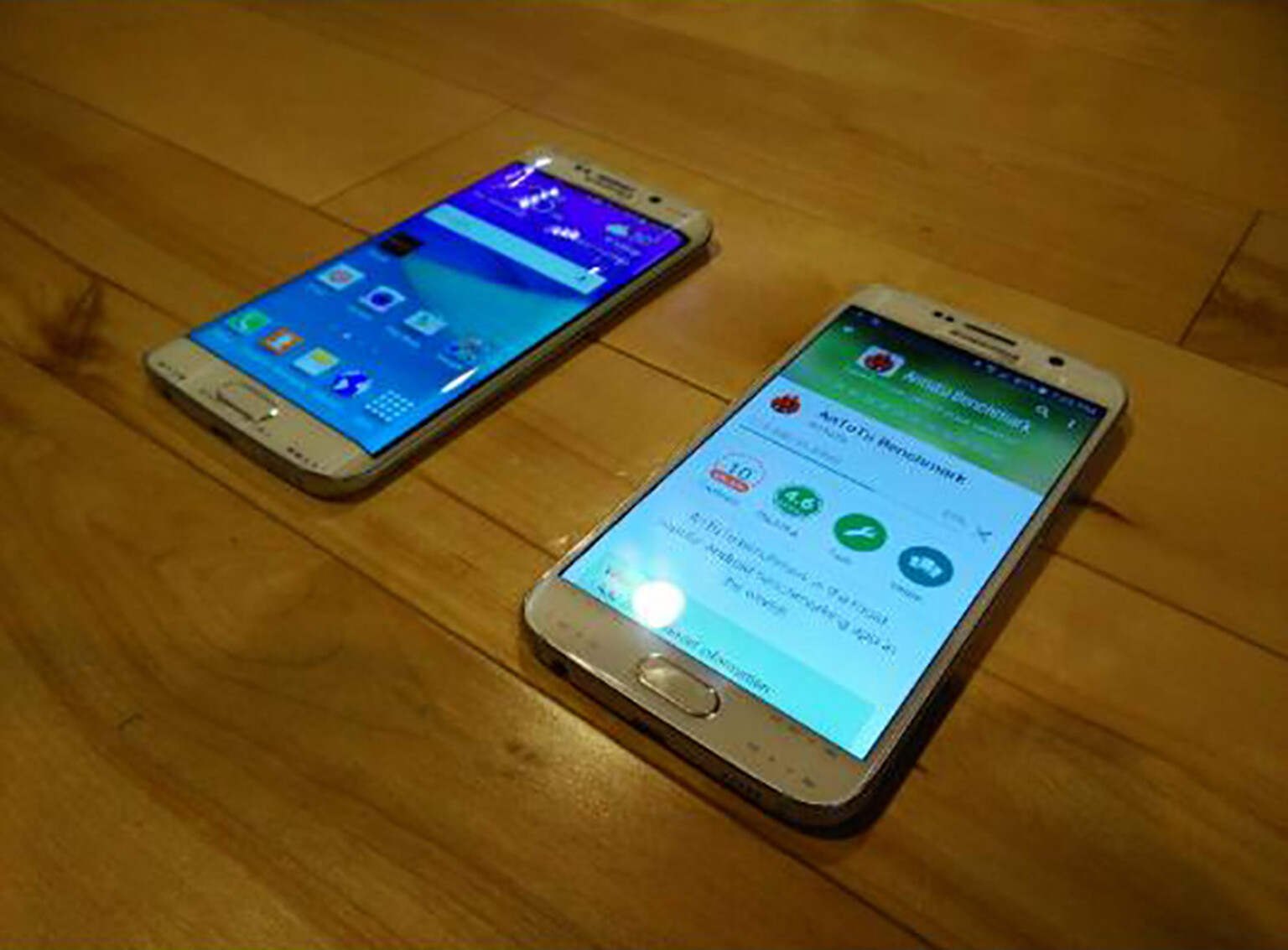 Samsung Galaxy S6 and S6 Edge pictures and specs leaked