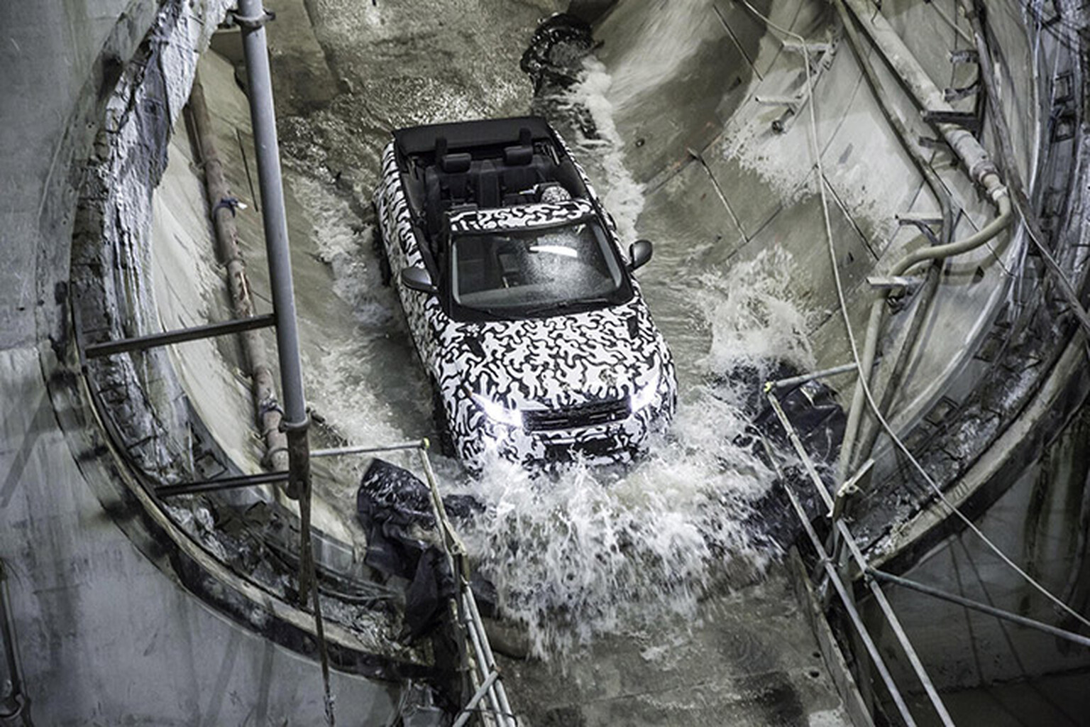 Range Rover Evoque Convertible to be the world's first production drop-top SUV