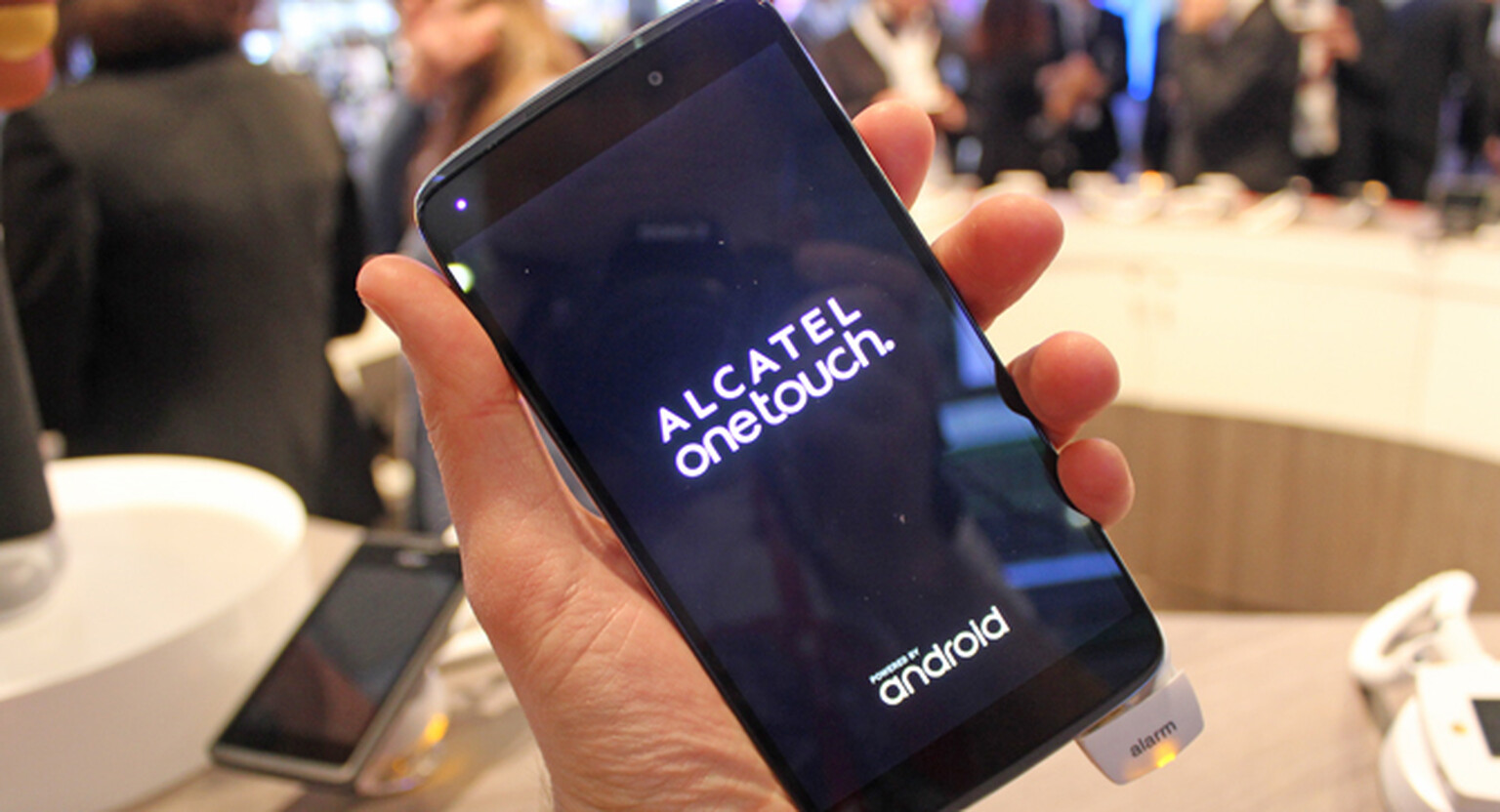 Alcatel One Touch Idol 3 hands-on review at MWC 2014