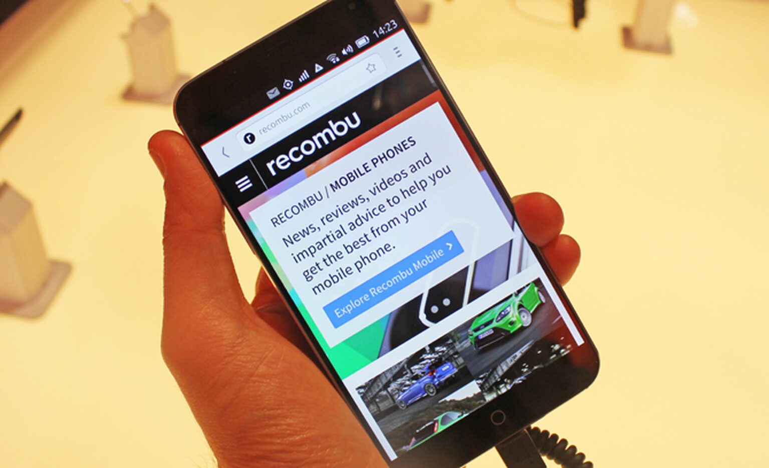Ubuntu MX4 hands-on review at MWC 2015