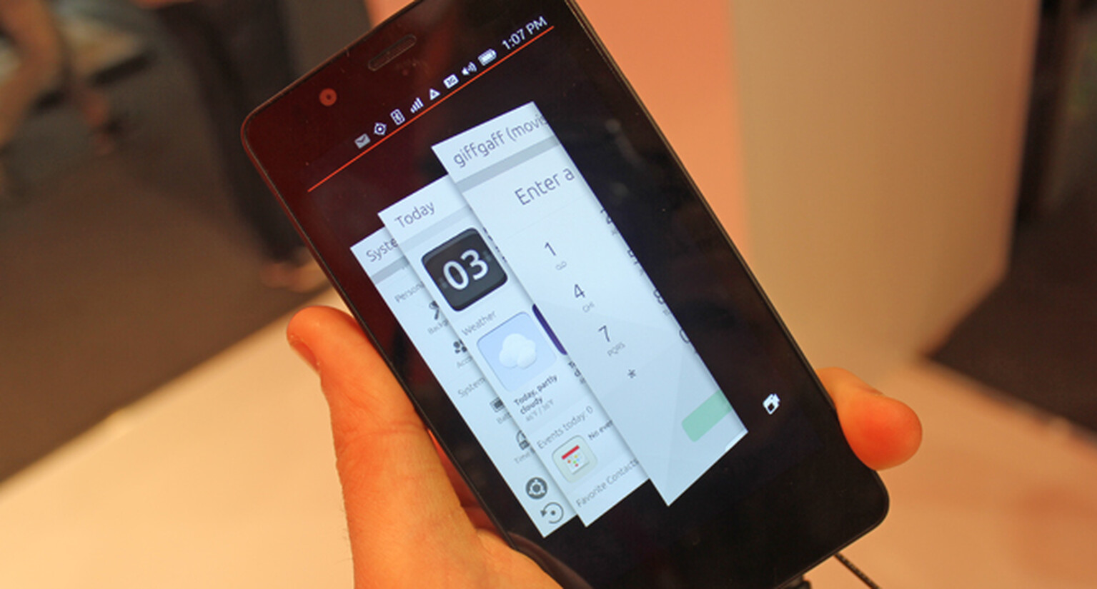 Ubuntu BQ Aquaris hands-on review at MWC 2015