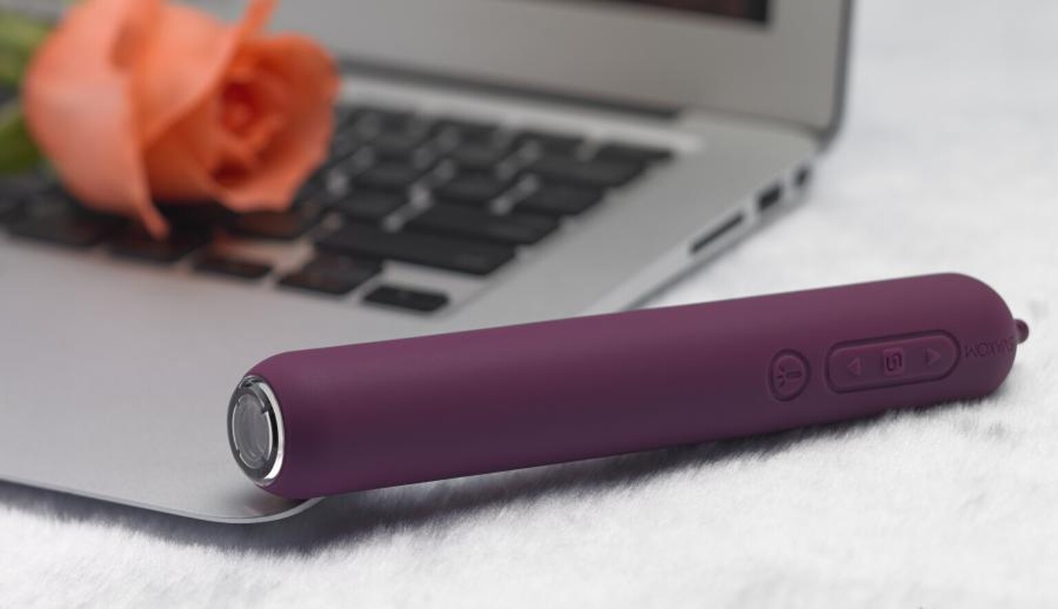 Meet the selfie sex toy that lets you FaceTime the inside of your vagina