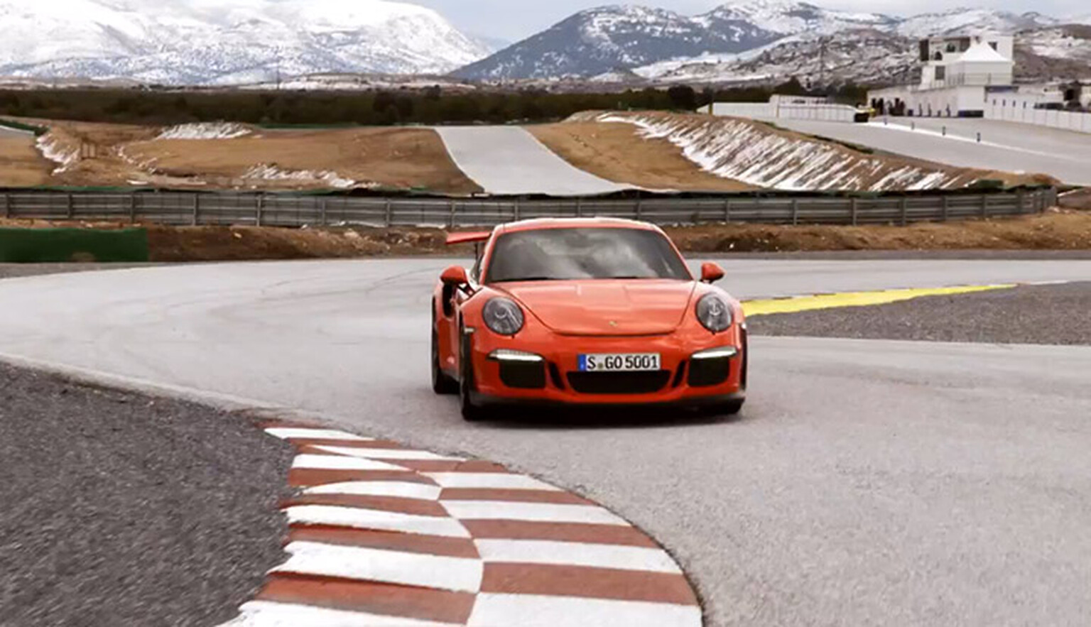 Watch the Porsche 911 GT3 RS in action